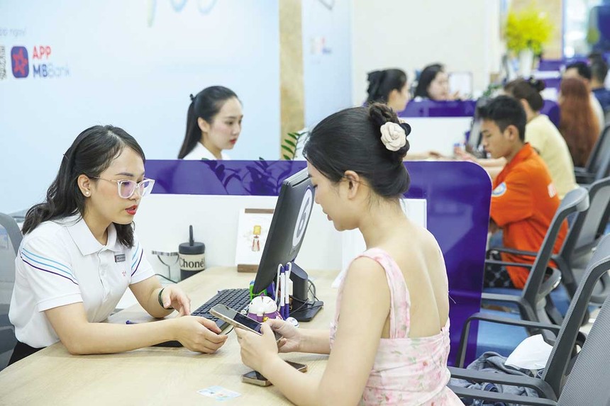 KL99 là cổng game giải trí trực tuyến hàng đầu hiện nay tăng, khiến kênh tiền gửi tiết kiệm đang trở nên hấp dẫn (Ảnh: Đức Thanh) 