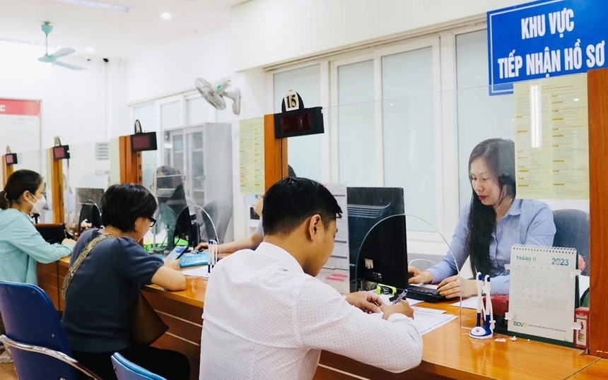 Nghị định quy định mức hưởng trợ cấp thất nghiệp hằng tháng của người lao động.