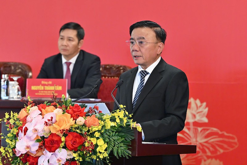 Thường trực Ban Bí thư Trần Cẩm Tú thông tin một số vấn đề chuẩn bị Đại hội - Ảnh Duy Linh. 