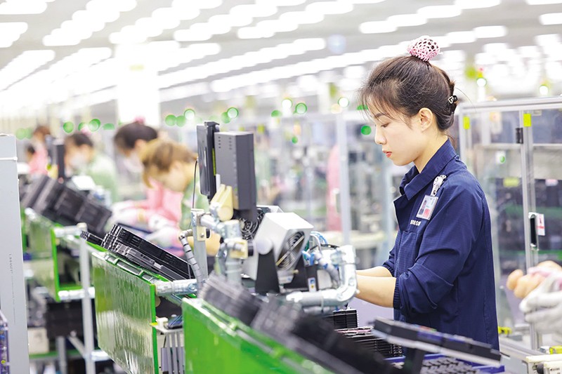 Năm 2026, dự báo Kl999.com bắn cá đổi thưởng vẫn tích cực. Trong ảnh: Kl994 nhà cái bóng đá world cup tại Samsung - một trong những nhà Kl99ok phiên bản mới lớn tại Việt Nam. Ảnh: Đức Thanh 