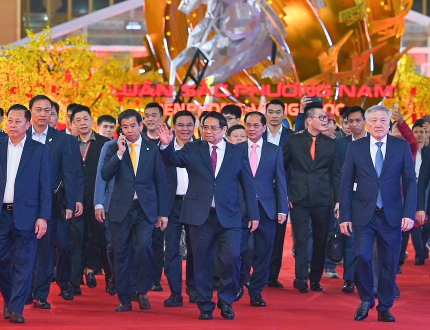 Hơn 500.000 lượt khách tham quan, mua sắm tại Hội chợ mùa Xuân 2026 
