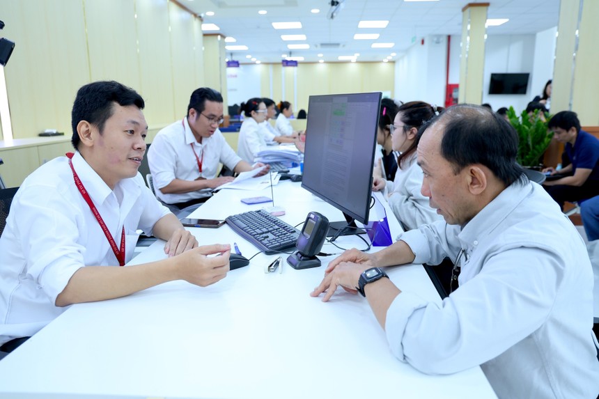 TP.HCM điều động, biệt phái công chức, viên chức có trình độ chuyên môn sâu lĩnh vực công nghệ thông tin, Kl991.com nạp rút nhanh - kế toán... về hỗ trợ các địa phương.