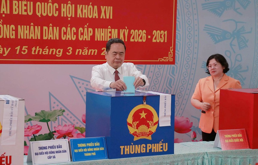 [Ảnh] Chủ tịch Quốc hội Trần Thanh Mẫn tham dự, bỏ phiếu bầu cử tại xã Hóc Môn, TP.HCM 