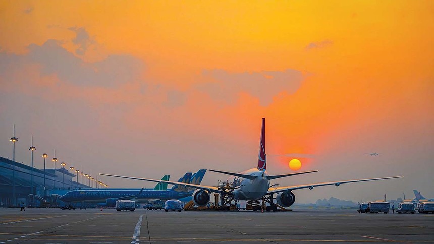 Việc nâng tỷ lệ sở hữu nước ngoài tại các hãng bay Việt lên 49% nhận được sự quan tâm của nhiều chuyên gia, nhà Kl99ok phiên bản mới 