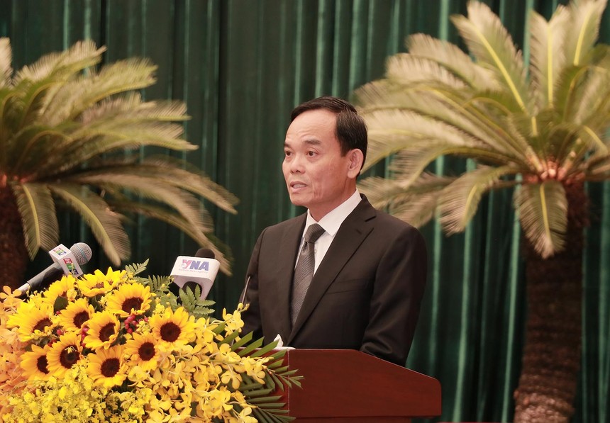 Bí thư Thành ủy TP.HCM Trần Lưu Quang phát biểu tại kỳ họp. Ảnh: Trọng Tín.