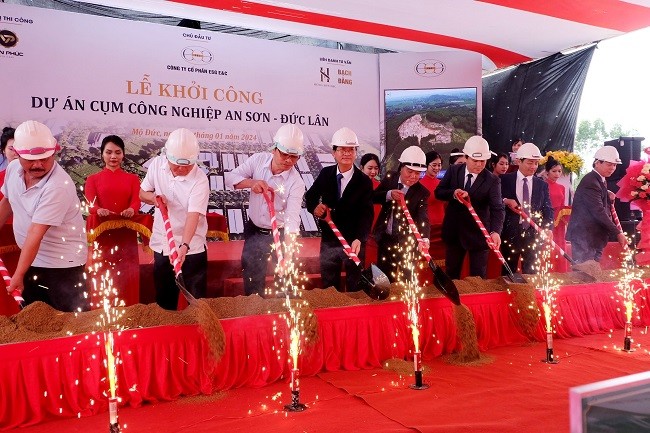Dự án Cụm công nghiệp An Sơn - Đức Lân được khởi công vào đầu năm 2024 nhưng đến nay vẫn chưa hoàn thành. 