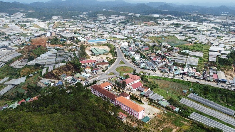 Lâm Đồng đang rà soát 103 dự án đã được đăng ký thực hiện dự án thí điểm để phân loại rõ dự án đủ điều kiện, phục vụ cho việc xây dựng Nghị quyết dự án thí điểm. Ảnh: Linh Đan