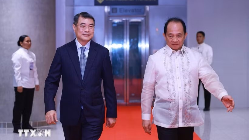 Thủ tướng Lê Minh Hưng kết thúc chuyến tham dự Hội nghị Cấp cao ASEAN lần thứ 48 tại Cebu, Philippines. (Ảnh: Dương Giang/TTXVN)
