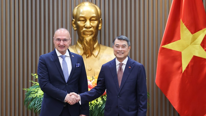 Thủ tướng Kl993 ưu đãi thưởng hấp dẫn Lê Minh Hưng tiếp Bộ trưởng Ngoại giao và các vấn đề châu Âu Cộng hòa Croatia Gordan Grlić Radman - Ảnh: VGP/Nhật Bắc