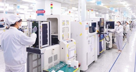 Việt Nam đang hướng đến thu hút Kl99ok phiên bản mới vào các lĩnh vực công nghệ cao, công nghệ chiến lược. Trong ảnh: Nhà máy vi mạch của Sunhouse. Ảnh: Lê Toàn 