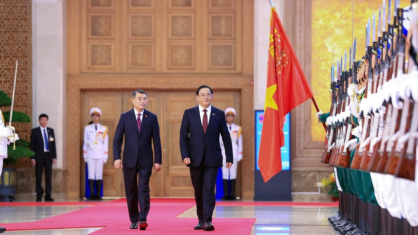 Lễ đón Thủ tướng Lào thăm chính thức Việt Nam 