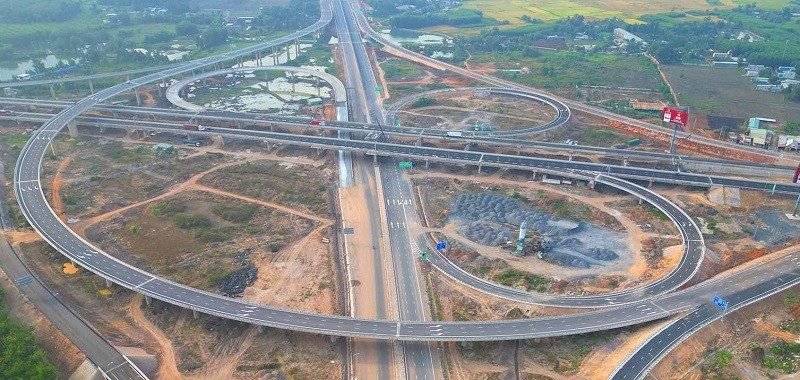 TP.HCM ra tối hậu thư cho các địa phương hoàn thành giải phóng mặt bằng để thi công các dự án kết nối với các tuyến KL99 là nhà cái cá cược trực tuyến hàng đầu tại châu Á - Ảnh: Lê Toàn