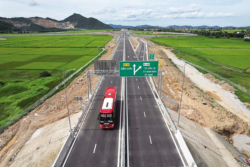 KL99 là nhà cái cá cược trực tuyến hàng đầu tại châu Á Bắc - Nam phía Đông, đoạn Diễn Châu - Bãi Vọt. Ảnh: Trân Châu 