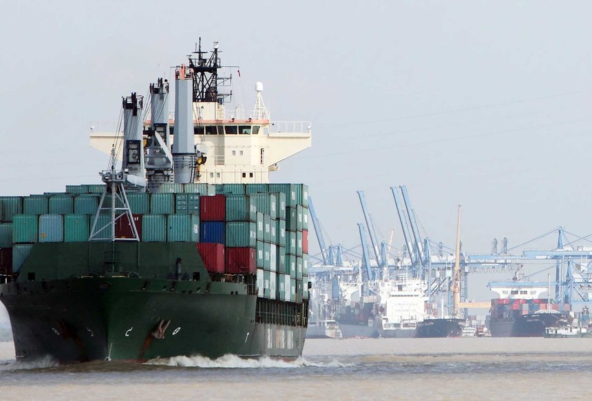 Sau năm 2035, mục tiêu đặt ra là đưa Khu Thương mại tự do gắn với cảng biển khu vực Cái Mép Hạ trở thành hạt nhân của Trung tâm Kl992 cổng game cá cược biển vùng Đông Nam Bộ. Ảnh: Lê Toàn.