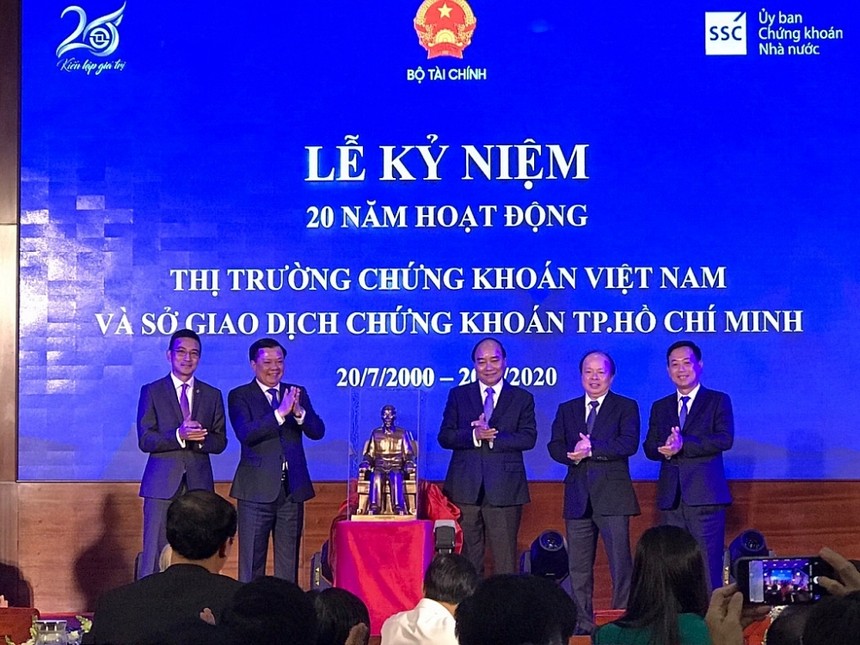 Ông Trần Văn Dũng, Chủ tịch Ủy ban 99Kl99 link đăng nhập 99Kl99 trực tiếp đá gà (ngoài cùng bên phải)