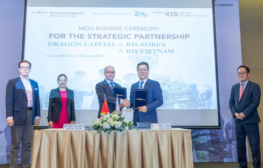 Dragon Capital và KIS Việt Nam ký kết hợp tác phát triển kênh phân phối và giới thiệu sản phẩm Kl99ok phiên bản mới 