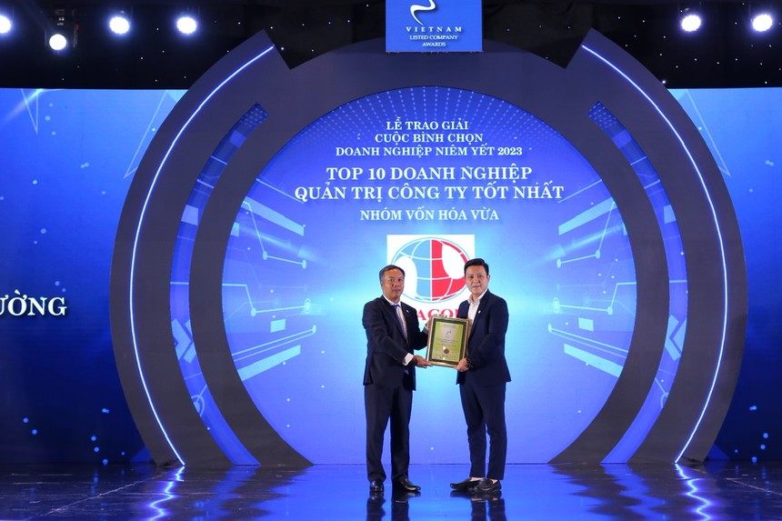 Đại diện Tracodi nhận giải Top 10 Kl991.com World Cup 2026 Chính Thức Quản trị công ty tốt nhất năm 2023 – Nhóm vốn hóa vừa