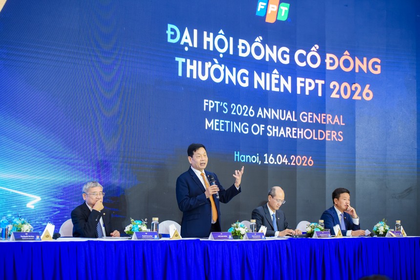 Ông Trương Gia Bình, Chủ tịch FPT trao đổi với Trang Chủ KL99Com Số 1 Link Đăng Ký KL999