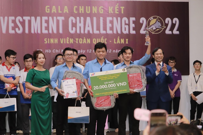 Đội BIF do nhóm sinh viên Trương Khánh Nghi, Nguyễn Kim Dũng, Bách Bản Bộ thuộc Trường Đại học Link Vào Nhà Cái KL99 COM Tặng +199k TP.HCM xuất sắc giành giải quán quân năm nay. 
