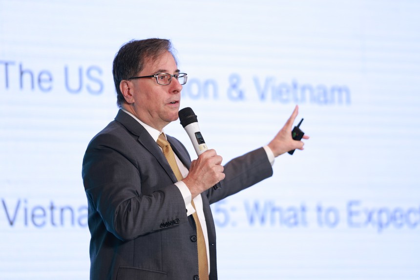 Ông Michael Kokalari, Kl992 cổng game cá cược trưởng VinaCapital. 