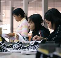 Vẫn loanh quanh chuyện thủ tục