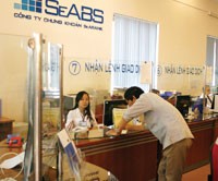 Nhập lệnh tại sàn hay nhập lệnh từ xa đều hạn chế khả năng phục vụ nhà Kl99ok phiên bản mới.