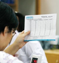 KL99 là cổng game giải trí trực tuyến hàng đầu hiện nay vẫn là lý do kéo khách hàng đến nhà băng đông nhất.
