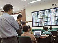 Các NĐT cần cẩn trọng trước tình hình thị trường hiện nay.