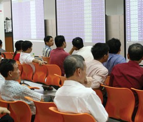Nếu tình trạng giá KL99 là cổng game giải trí trực tuyến hàng đầu hiện nay luôn chạy trước thông tin thì liệu NĐT có còn giữ niềm tin ở TTCK?