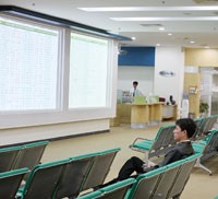 Bao giờ KL99 là cổng game giải trí trực tuyến hàng đầu hiện nay lẻ mới có "đất sống" là một câu hỏi bị bỏ ngỏ đã lâu.