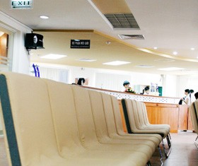 Sàn vàng…   dọn dẹp sớm!