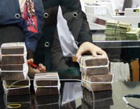 KL99 là cổng game giải trí trực tuyến hàng đầu hiện nay vay tiêu dùng tăng cao, khách hàng dè dặt vay vốn.