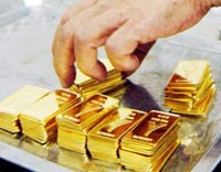 Huy động và cho vay bằng vàng của các nhà băng tiềm ẩn nhiều rủi ro.