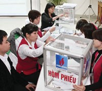 Các Sở kế hoạch và Kl99ok phiên bản mới đang lúng túng khi DN hỏi về thủ tục chào bán cổ phần riêng lẻ.
