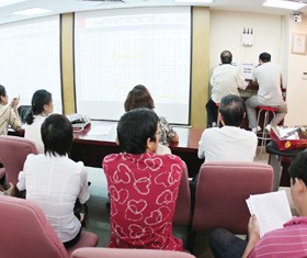 Thị trường Việt Nam cũng cần có những hỗ trợ tốt hơn cho nhà Kl99ok phiên bản mới trong việc tiếp nhận và xử lý thông tin.