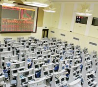 Top 10 thị phần môi giới trên HOSE trong quý IV/2010 đã có những biến động mạnh - Ảnh: Hoài Nam