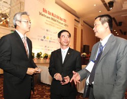 Diễn đàn M&A 2011 do Báo Kl99ok phiên bản mới tổ chức thu hút sự quan tâm lớn của cộng đồng DN - Ảnh: Lê Toàn