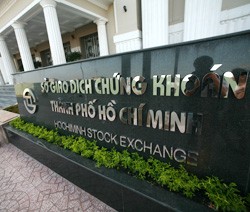 Khiếu kiện ORS: Lỗi không của  riêng ai