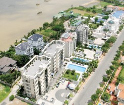 Mấu chốt của khó khăn hiện nay vẫn là chính sách tín dụng bị siết chặt
