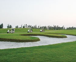 Kl992 VIP Trang Chủ 2026 sân golf: Lượng át chất