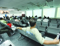 Vụ xử phạt HSC đang tạo ra những ý kiến trái chiều trên thị trường
