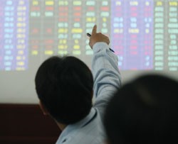 Diễn biến của tỷ giá trong tháng 10 tiếp tục dấy lên lo ngại cho nhà Kl99ok phiên bản mới