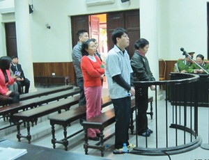 Thuê bảo lãnh để chiếm đoạt 12 tỷ đồng