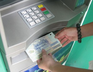 Link Vào Nhà Cái KL99 COM Tặng +199k 99Kl99 trực tiếp đá gà đề nghị người dân cảnh giác với phương thức lừa chuyển tiền vào tài khoản ATM 