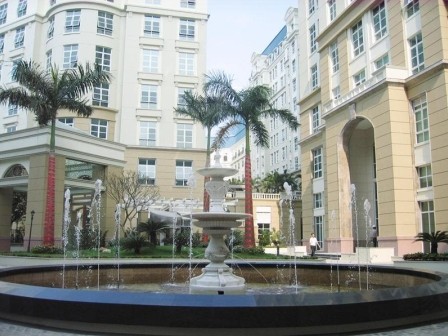 Cũng như nhiều khu chung cư khác, nhiều căn hộ của The Manor chưa được cấp "sổ đỏ".
