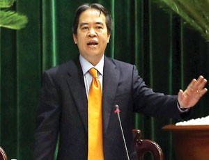 Vàng, nợ xấu làm “nóng” nghị trường