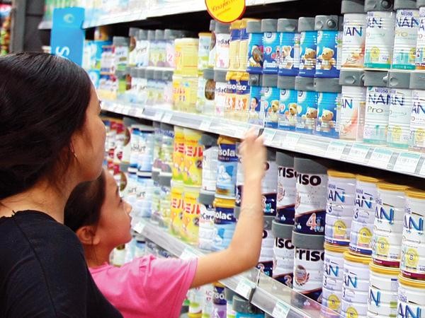 Các sản phẩm của Neslé được đông đảo người tiêu dùng Việt Nam đón nhận. Ảnh: Hà Thanh 	