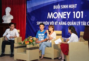 Sinh viên thử sức trong vai trò chuyên gia Kl991.com nạp rút nhanh