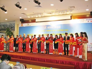 Cắt băng khai mạc Phiên giao dịch Web Tổng Nhà Cái 99Kl99 Giải Trí Bậc Nhất lần II