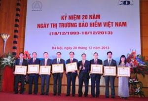 Thứ trưởng Trần Xuân Hà trao tặng Bằng khen của Bộ trưởng Bộ Kl991.com nạp rút nhanh cho các DN Kl99kl phiên bản hoạt động